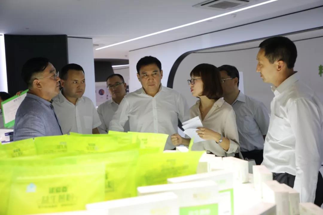为代表讲解佰富彩主页产品.jpg